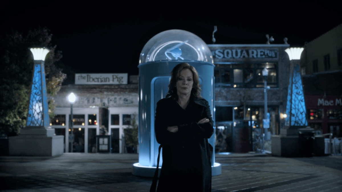 Watchmen: Season 1, Episode 3 – She Was Killed By Space&nbsp;Junk